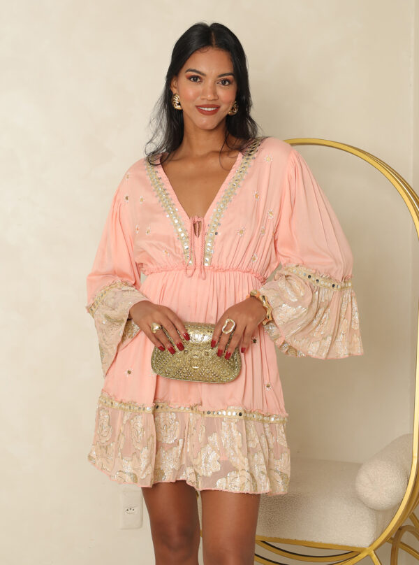 Vestido Luxo Curto com Bordados em Pedrarias